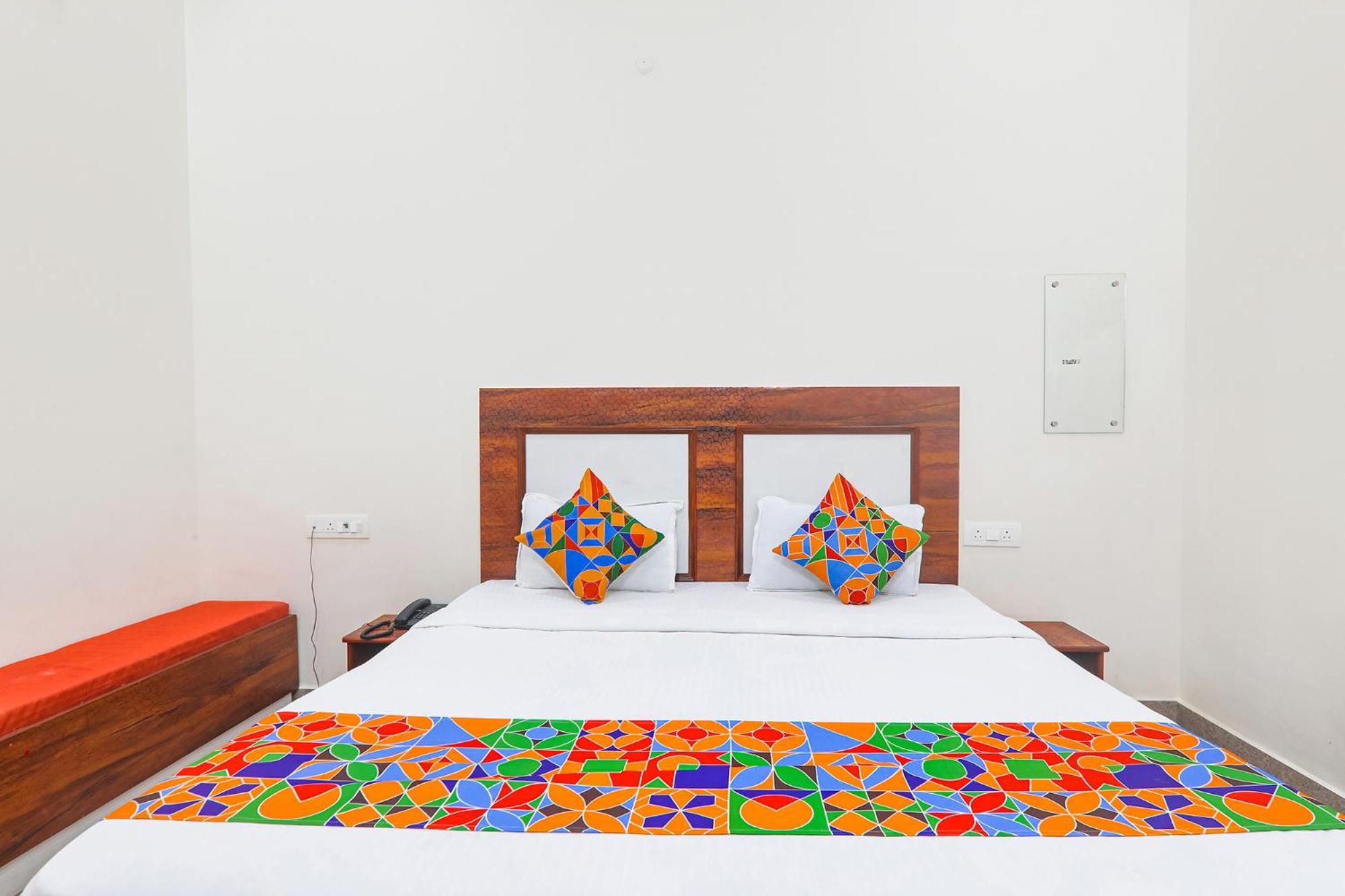 Fabhotel Shree Venkatesh Nileyam Ayodhya Екстер'єр фото