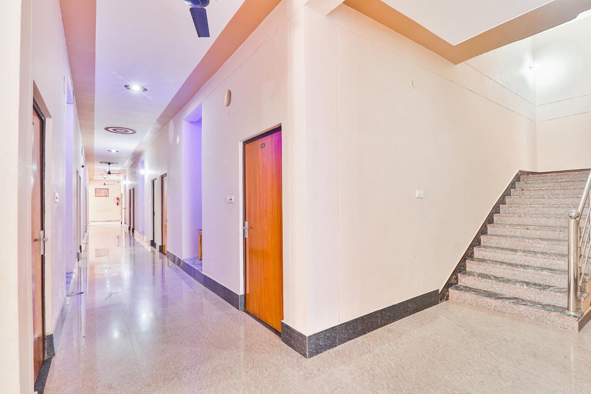 Fabhotel Shree Venkatesh Nileyam Ayodhya Екстер'єр фото