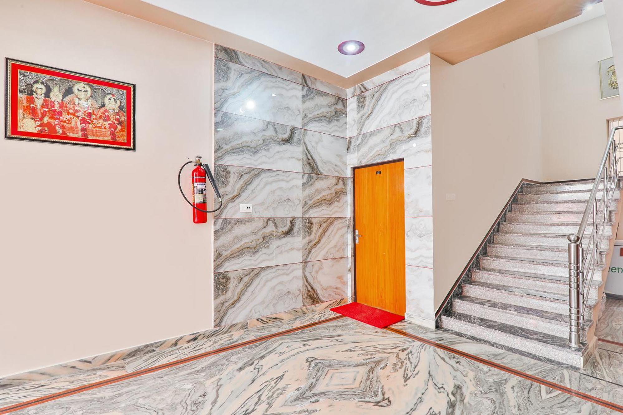 Fabhotel Shree Venkatesh Nileyam Ayodhya Екстер'єр фото