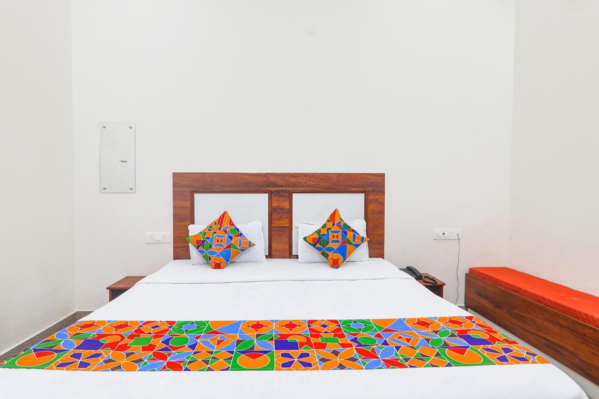 Fabhotel Shree Venkatesh Nileyam Ayodhya Екстер'єр фото